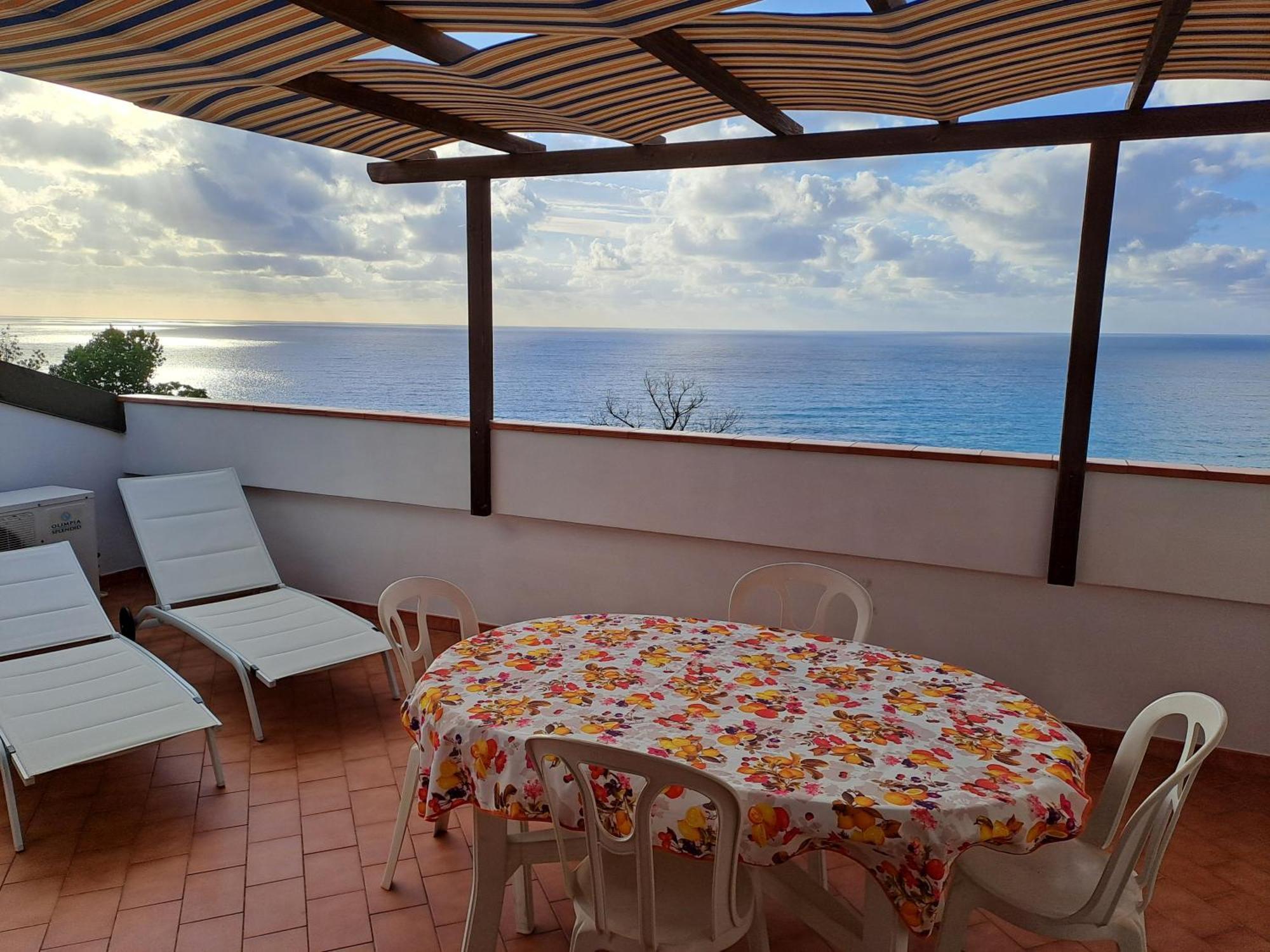 Terrazza Michelino Lägenhet Parghelia Exteriör bild
