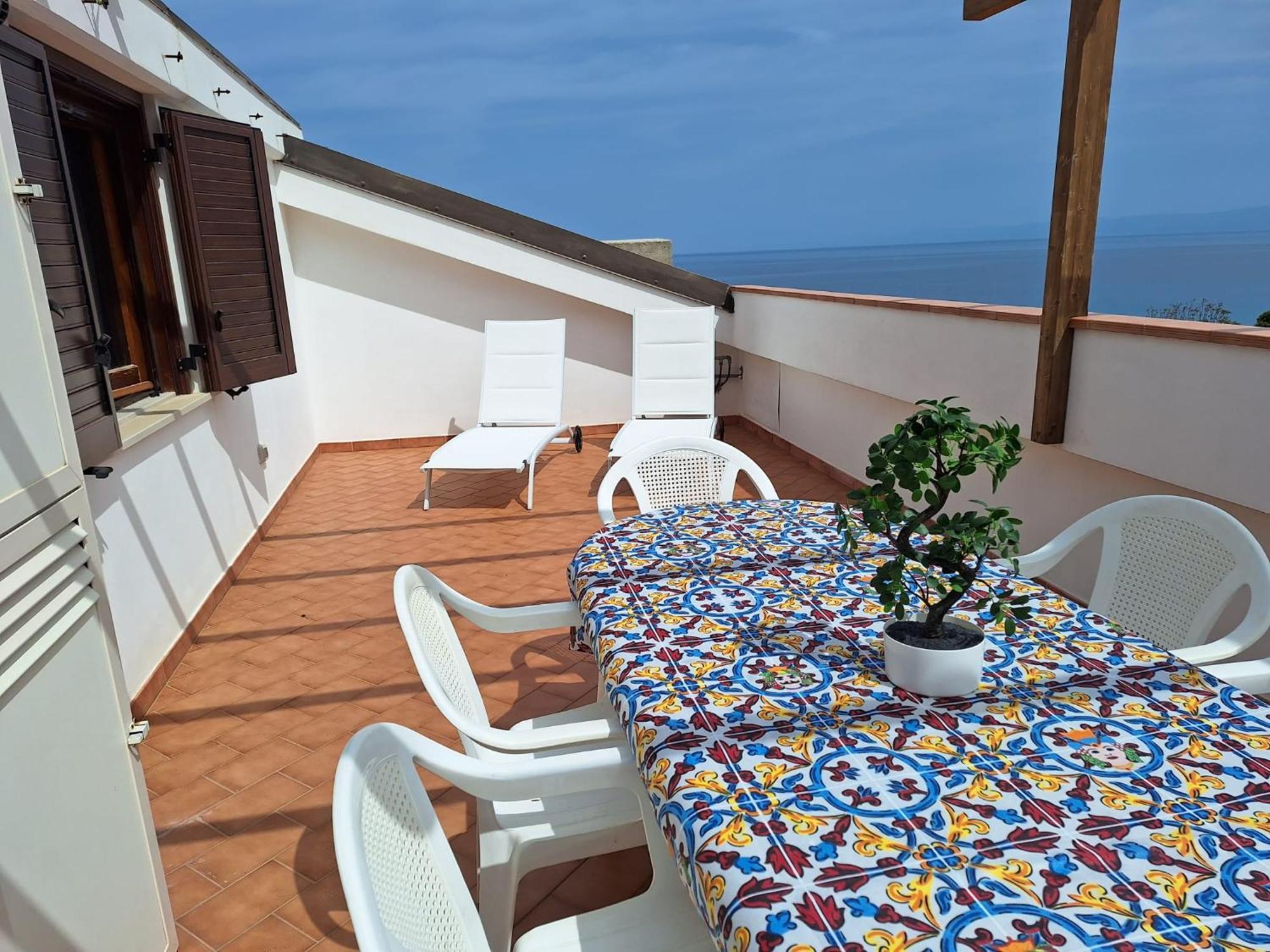 Terrazza Michelino Lägenhet Parghelia Exteriör bild